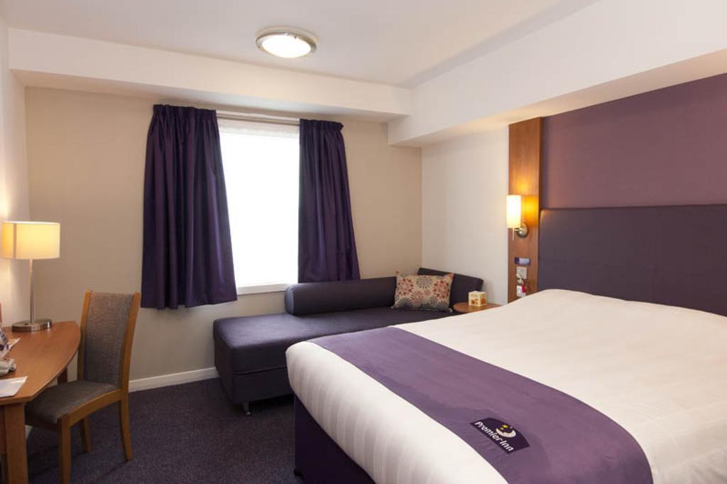 Premier Inn 캠벌리 객실 사진