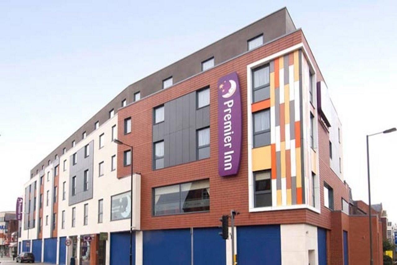 Premier Inn 캠벌리 외부 사진