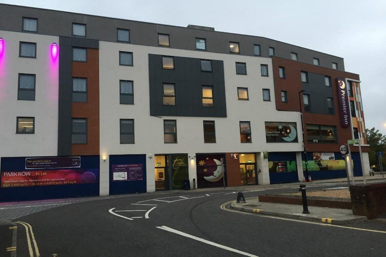 Premier Inn 캠벌리 외부 사진