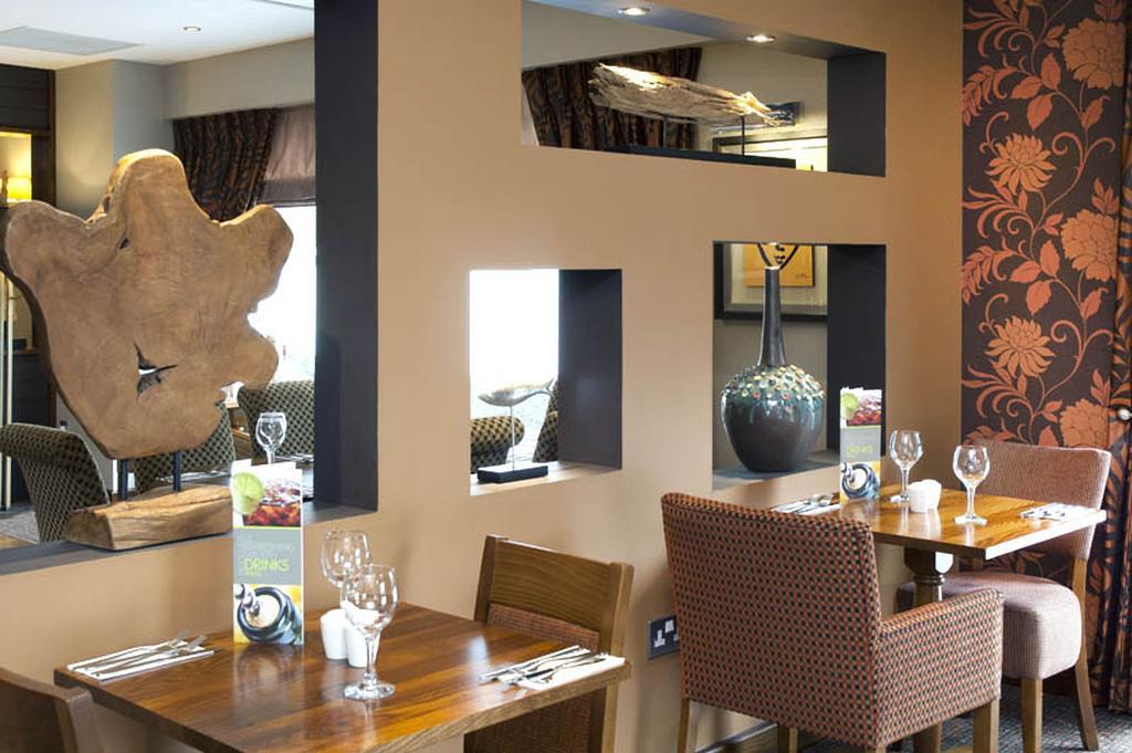 Premier Inn 캠벌리 외부 사진